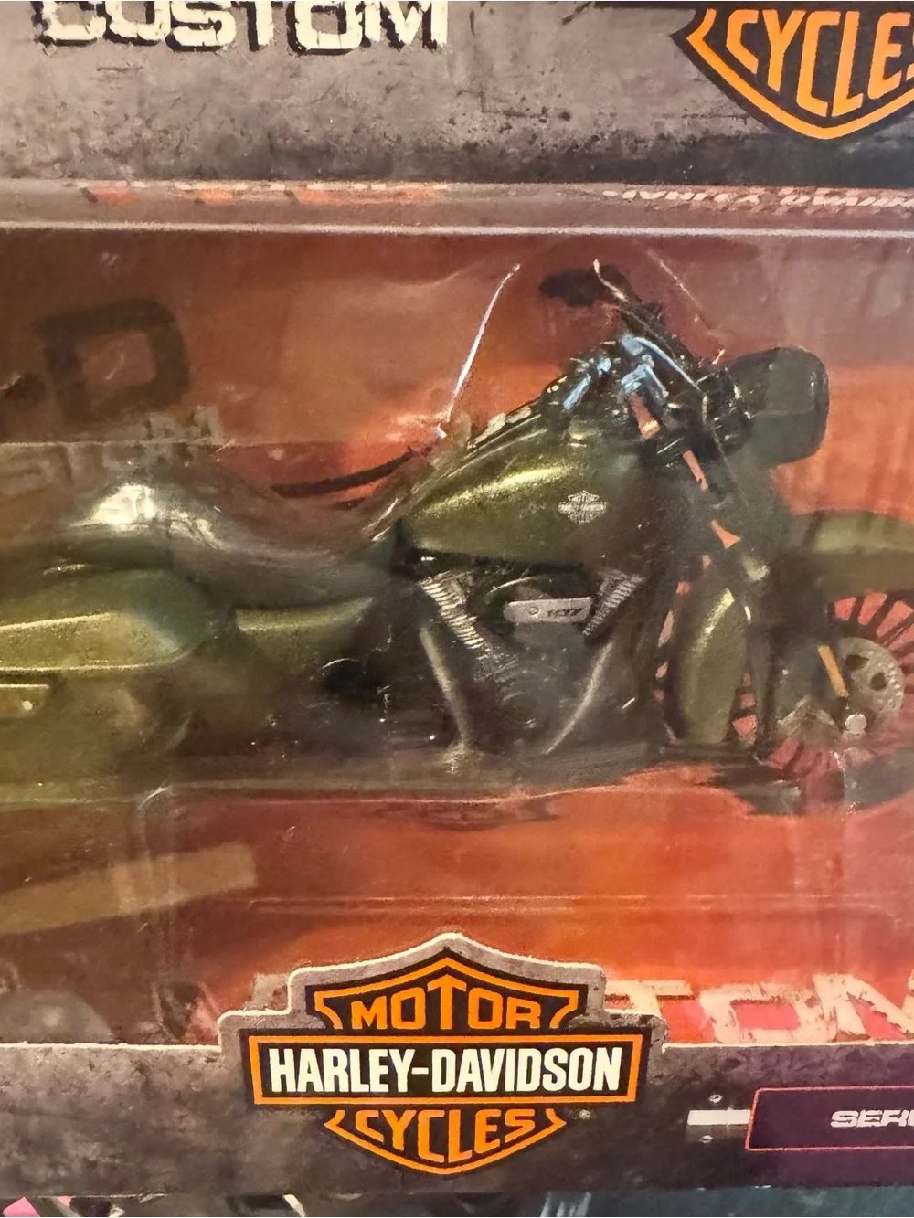 Harley-Davidson H-D Custom Green Motorcycle Toy by Maisto